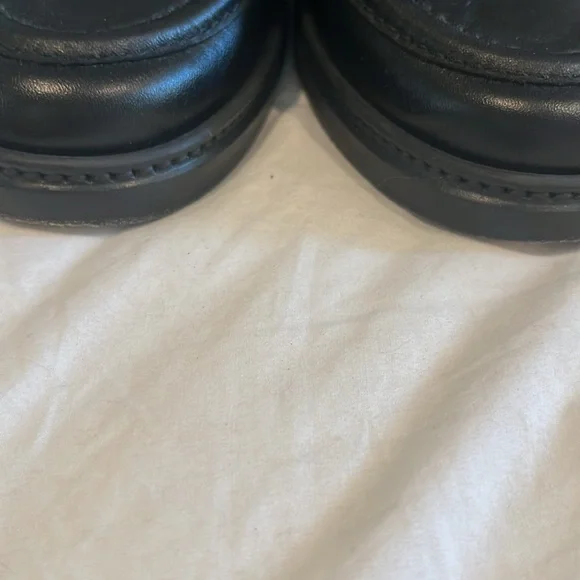 CHANEL - Picture 3 of 6